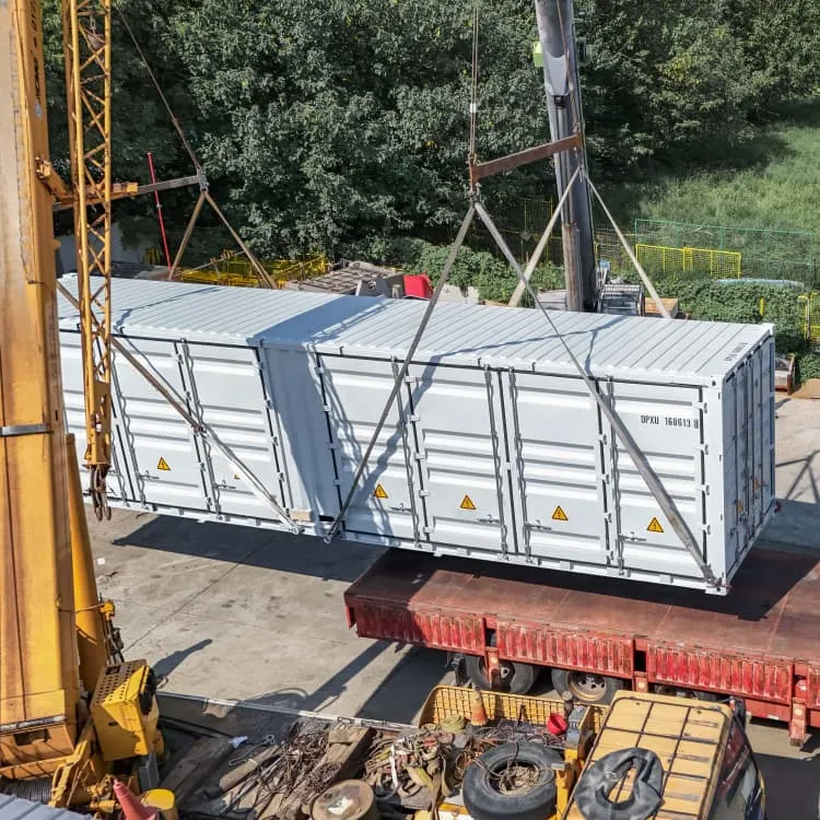 Nassau Airport uses a 150-foot smart photovoltaic energy storage container 