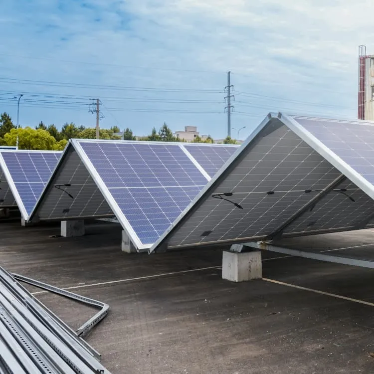 How much lithium does the glass on solar panels contain